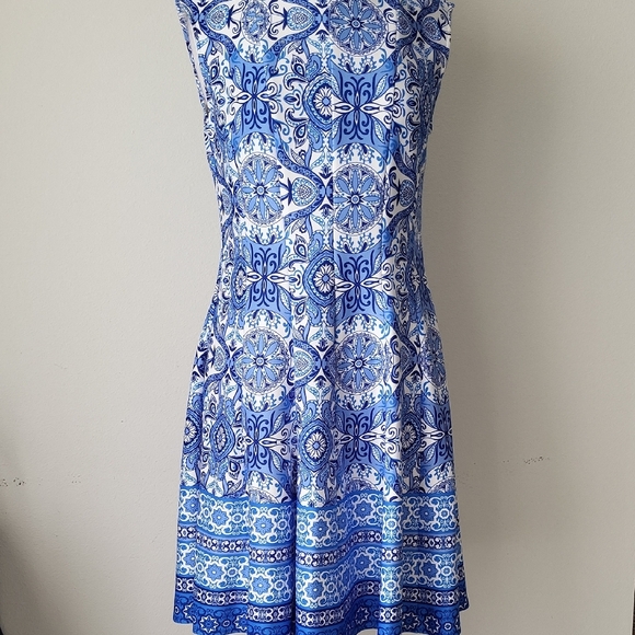 Julian Taylor Dresses & Skirts - Julian Taylor Blue & White A-Line Midi Dress Size 12